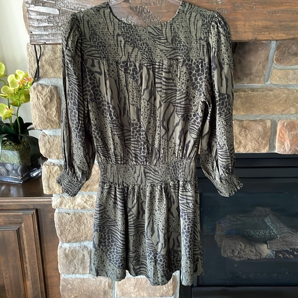 Rails Animal print Smocked Waist Dress - Picture 8 of 9